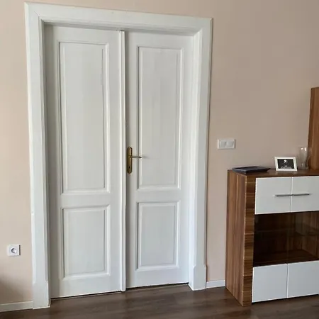 Apartment Black Stilt B3 *